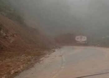 Kawasan Sitinjau Lauik kembali Longsor, Akses Penghubung Padang-Solok Terganggu