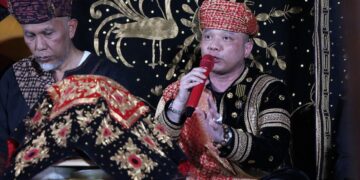 Dilewakan Adat, Kapolda Sumbar Berjanji akan Tanggung Jawab Sebagai Datuak 8 Dilewakan Adat, Kapolda Sumbar Berjanji akan Tanggung Jawab Sebagai Datuak