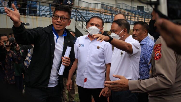 Ketum PSSI dan Menpora cek kesiapan Stadion GBLA.