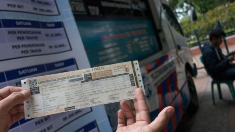 Ilustrasi pengurusan STNK. (net)