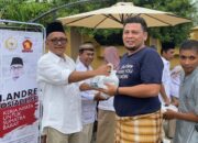 Jumat Berkah di Masjid Mukhlisin Kurao Pagang, Andre Rosiade Berbagi Ratusan Nasi Kotak dan Bantu Pembangunan