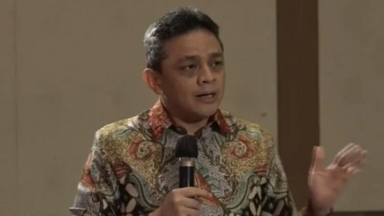 Direktur Jenderal Pengelolaan Pembiayaan dan Risiko Kementerian Keuangan Luky Alfirman dalam Seminar Infrastructure Roundtable (IIR) ke-23 Edisi T20 yang dipantau secara daring di Jakarta, Jumat (08/07/2022). (ANTARA/Agatha Olivia)