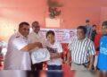 DPC Gerindra Padang Bantu Seragam Sekolah Anak Korban Kebakaran di Sawahan