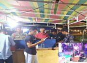 Satpol PP Padang Peringati Puluhan PKL di Pantai Muaro Lasak