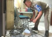 Membahayakan, Satpol PP Padang kembali Temukan Kabel Listrik Liar di Kawasan Cimpago