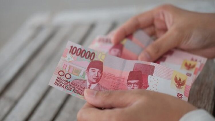 Ilustrasi uang kertas 100 ribu dengan gambar Soekarno dan Hatta. (net)