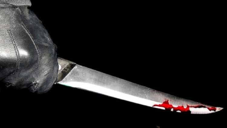Ibu-Anak di Bekasi Ditusuk Pria Berompi 'Polisi', Pelaku lalu Melarikan Diri 1 Ilustrasi penusukan. (net)