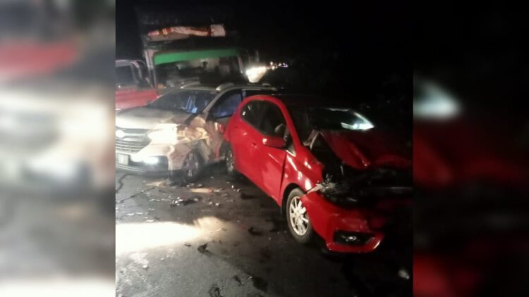 kecelakaan beruntun di singgalang kariang