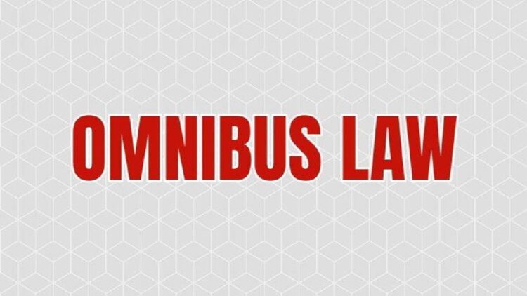 Bermasalah, Pemerintah bakal Revisi Aturan Turunan UU Cipta Kerja 1 Ilustrasi omnibus law. (net)