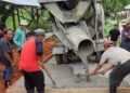 Bersinergi dengan Masyarakat, Semen Padang Betonisasi Jalan Timbulun Batu Gadang
