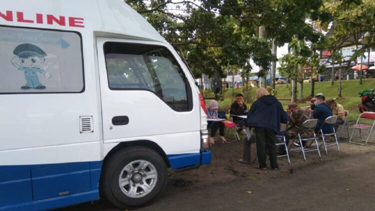 Senin sampai Rabu Depan SIM Keliling akan Ada di Aciak Mart Lubuk Minturun 1 Pengurusan SIM Keliling.