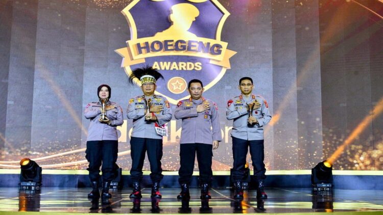 Hoegeng Award, Ruang Kritik untuk Polri Terus Lakukan Perbaikan 1 Polisi penerima Hoegeng Awards 2022.