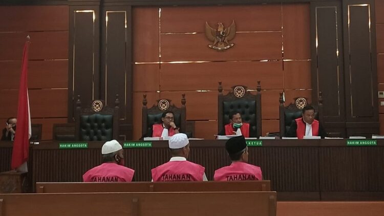 Kuasa Hukum Agus Suardi Minta Hadirkan Mahyeldi dalam Sidang 1 Sidang perdana kasus KONI Padang.