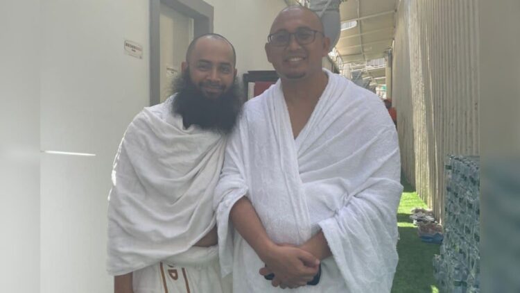 Bertemu saat Haji, Ustaz Syafiq Basalamah-Andre Rosiade Doakan Keberkahan Indonesia 1 Ustad Syafiq Basalamah dan Andre Rosiade saat sama-sama menunaikan ibadah haji.