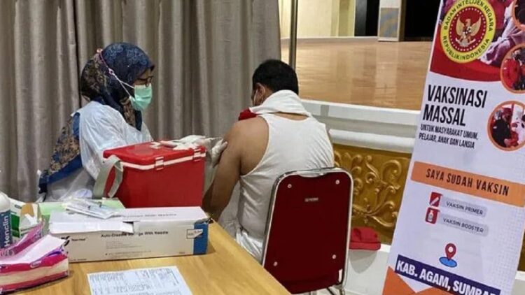 Vaksinasi massal Binda Sumbar.