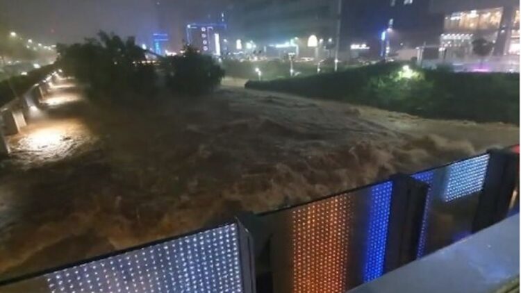 Tangkapan layar video banjir bandang di Seoul Korea Selatan.(Tangkapan layar Twitter @koryodynasty)