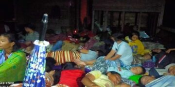 Dampak Gempa Mentawai, Lima Bangunan Rusak, Ribuan Warga Mengungsi 8 Dampak Gempa Mentawai, Lima Bangunan Rusak, Ribuan Warga Mengungsi