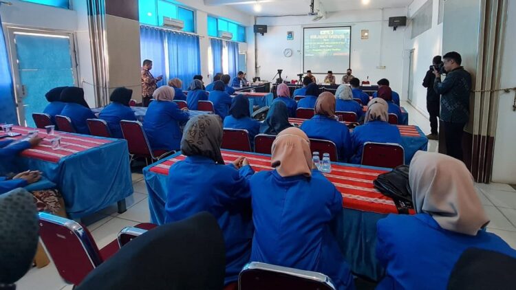 Polri Gelar FGD Pencegahan Paham Radikalisme di Padang 1 FGD pencegahan paham radikalisme di Padang yang digelar Divhumas Polri.