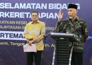 Gubernur Mahyeldi saat FGD keselamatan dalam bidang kereta api