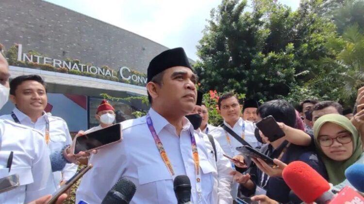 Sekjen Gerindra: Semua Kader Ingin Prabowo Subianto Maju Pilpres 2024 1 Sekretaris Jenderal Partai Gerindra Ahmad Muzani dalam Rapimnas Partai Gerindra di Sentul International Convention Center (SICC), Kabupaten Bogor, Jawa Barat, Jumat (12/8/2022). ANTARA/M Fikri Setiawan
