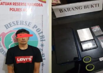 Salah seorang Tersangka dan Barang bukti yang diamankan Sat Res Narkoba Polres Agam. (Antara/HO-Dok Humas Polres Agam)