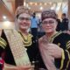 Pakai baju adat Minang, Kadept Komunikasi PT Semen Padang Iskandar Z Lubis dan Ketua DPRD Padang Syahrial Kani