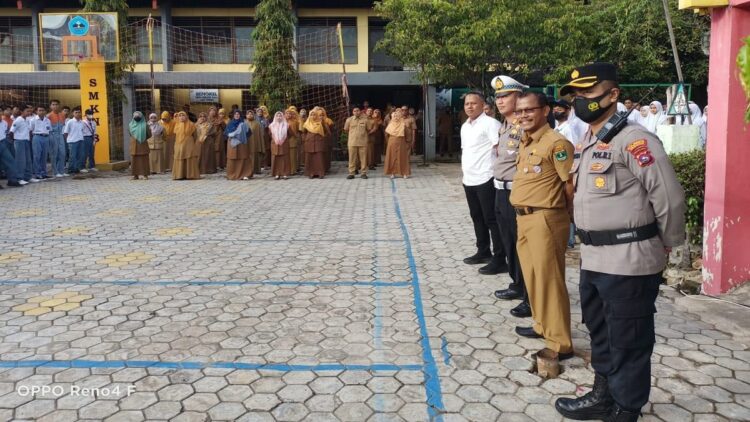 Ini Cara Kapolsek Lubuk Begalung Antisipasi Tawuran 1 Kapolsek Lubuk Begalung Kompol Harry sosialisasi bahaya tawuran di sekolah