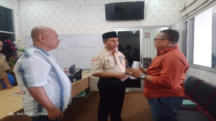 Kepala Dinas Pendidikan Sumbar Barlius menerima surat permintaan audiensi wali murid kampus 2 SMAN 1 Padang. (IST)