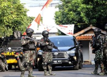 Rekonstruksi Pembunuhan Brigadir J Dikawal Brimob Bersenjata, 78 Adegan Diperagakan Tersangka