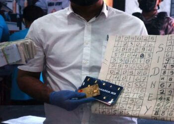 Lima Warga Agam Keciduk Polisi sedang Main Judi