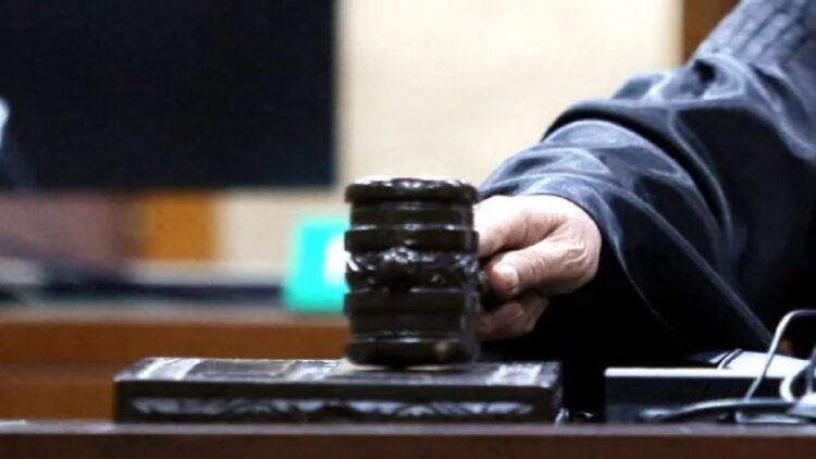 Ilustrasi ketok palu hakim. (net)