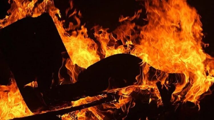 Dusun di Jember Diserang Sekelompok OTK, Rumah-Kendaraan Dibakar 1 Ilustrasi pembakaran. (Pixabay)