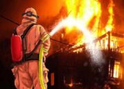 Blok Barat Pasar Payakumbuh Terbakar Hebat, Puluhan Kios Ludes