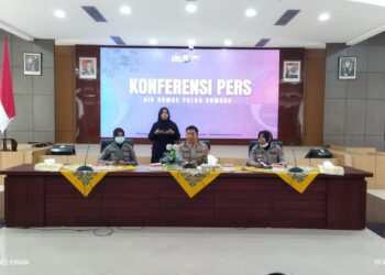 konferensi pers judi di Mapolda Sumbar