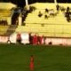 pemain Semen Padang FC dilarikan pakai ambulans (tangkapan video)