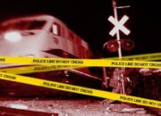 Nyebrang Perlintasan tanpa Palang Pintu, Tiga Warga Jember Tewas Tertabrak Kereta Api