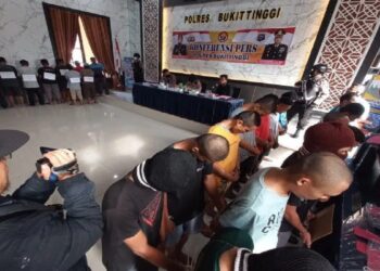 Polres Bukittinggi Ringkus Pria 81 Tahun karena Main Judi Kartu Remi