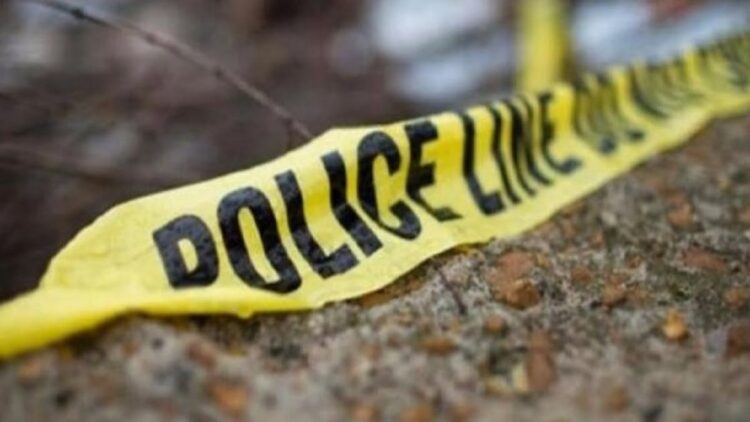 Mobil Lindas Dua Anak di Cipinang, Polda Metro Ungkap Kronologi Lengkap 1 Ilustrasi garis polisi. (net)