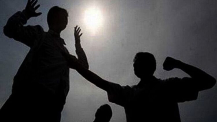 Gegara Dorong Pintu, Seorang Santri di Tangerang Tewas usai Berkelahi dengan Temannya 1 Ilustrasi perkelahian. (net)