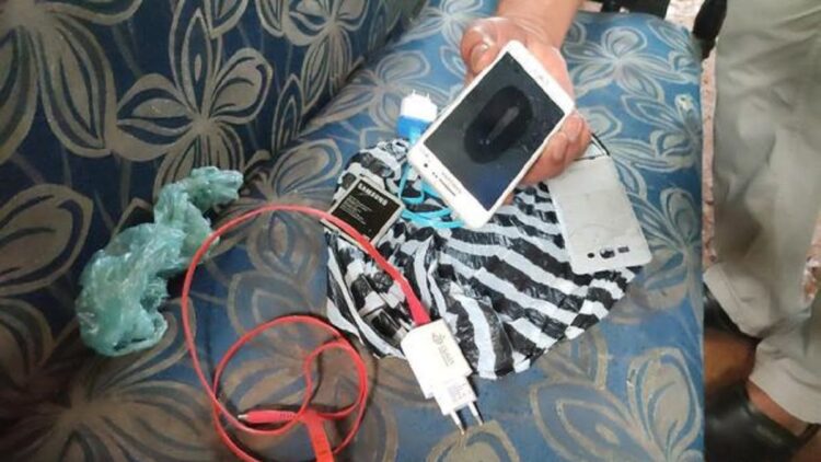 Ponsel meledak yang tewaskan bocah Ciamis. (Foto: Dadang Hermansyah/detikJabar)