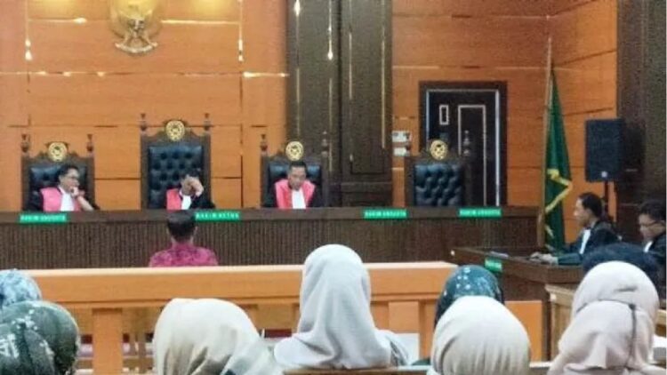 Tak Terbukti Korupsi APD 2020, Hakim Bebaskan Kadis Kesehatan Payakumbuh 1 kadis kesehatan