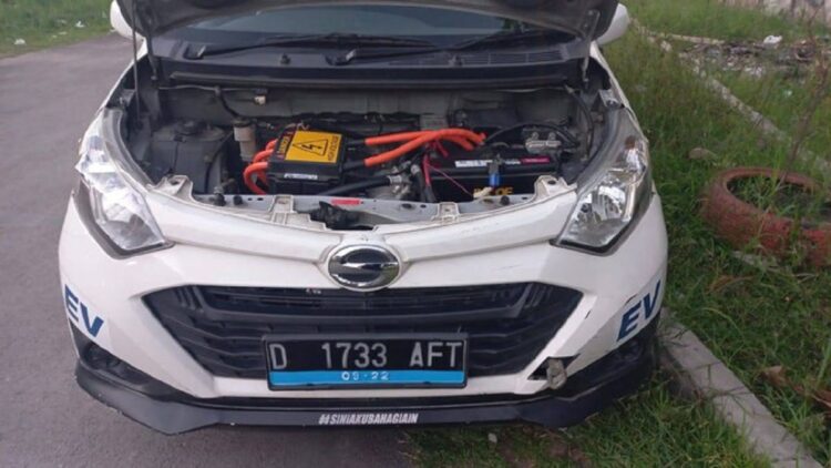 Mobil BBM Pengen Diubah jadi Mobil Listrik, Ini Syarat yang Harus Dipenuhi 1 Ilustrasi Daihatsu Sigra EV buatan IMEV Bandung. (Foto: Dok. Indo Motor Electric Vehicle)
