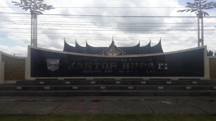 Pemkab Pasaman Barat mendukung penuh program pemberantasan narkoba dari Badan Narkotika Nasional Kabupaten dengan program nagari bersih narkoba (bersinar). (Antara/Altas Maulana). (Antara/Altas Maulana)