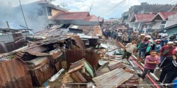 Lima Rumah di Belakang Pasar Aur Kuning Bukittinggi Terbakar, 30 Jiwa Terdampak