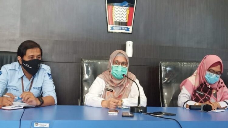 Sejumlah Penyakit Menular Mulai Merebak, Warga Padang Diimbau Tetap Disiplin Prokes 1 Pengamat Kesehatan Feri Mulyani Hami mengingatkan agar warga Kota Padang tetap disiplin prokes. (IST)