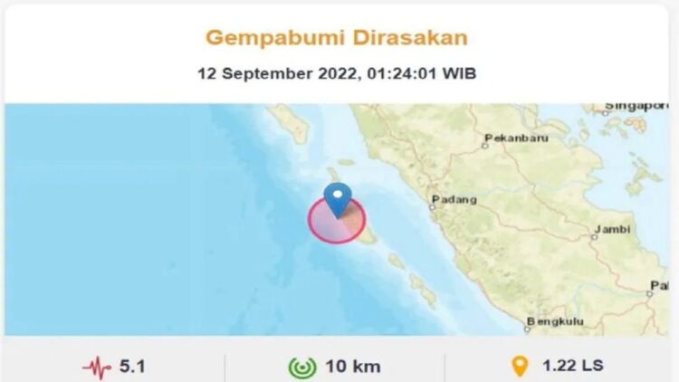 Dini Hari Tadi, Mentawai kembali Dihoyak Gempa M 5,1 1 Badan Meteorologi, Klimatologi, dan Geofisika (BMKG) melalui akun Twitter resminya @infoBMKG pada Senin dini hari menyampaikan bahwa pusat gempa berada di laut yaitu 147 kilometer Barat Laut Kepulauan Mentawai. ANTARA FOTO/Ho-@InfoBMKG (1)