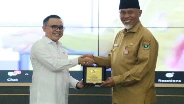 MenPAN RB Abdulllah Azwar Anas kunjungi Sumbar. (ANTARA/Dokumentasi Diskominfotik Sumbar)