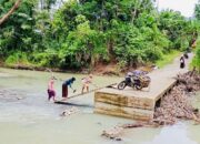 Jembatan Penghubung di Muarotais Pasaman Putus, Mana Perhatian Pemda?
