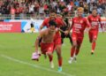 Selebrasi Firman Juliansyah usai mencetak gol keempat untuk Semen Padang FC