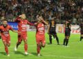 Selebrasi pemain Semen Padang FC Rosad Setiawan usai mencetak gol ke gawang Persiraja
